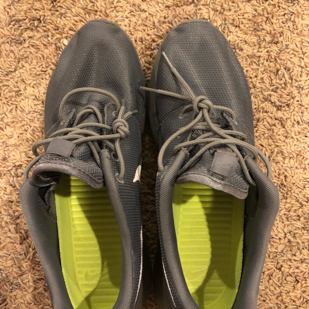 Nike sneakers. - Picture 5 of 5